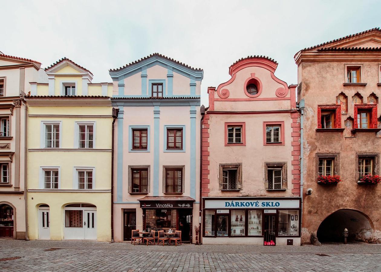 Penzion Vino Hruska Пардубіце Екстер'єр фото